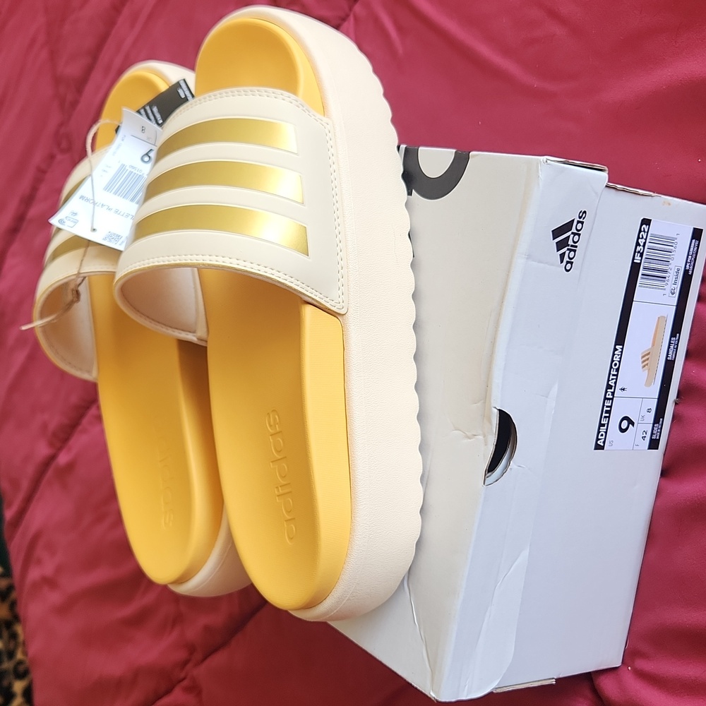 Adilette platform performance slide in sand size mens 9 women's 10.5 - Picture 5 of 5